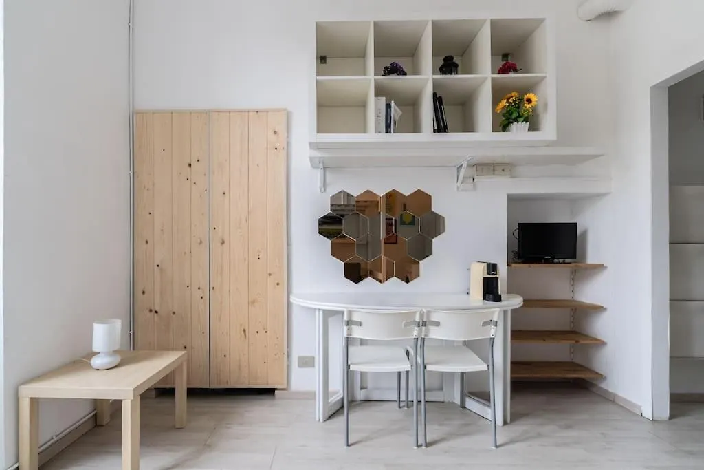公寓 Cozy Suite In The Center Of 米兰